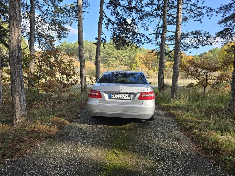 Mercedes-Benz E 250, снимка 6 - Автомобили и джипове - 52351345