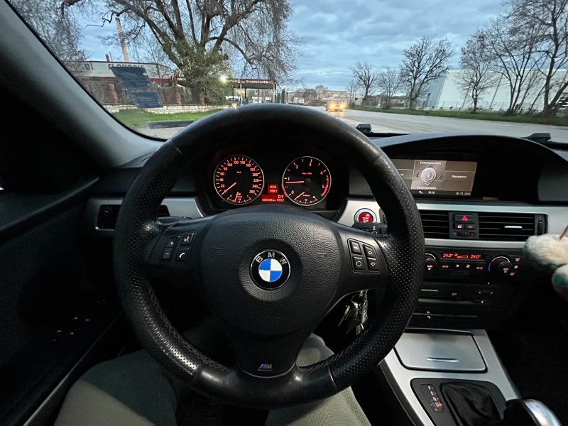 BMW 320 320d, снимка 9 - Автомобили и джипове - 52594208