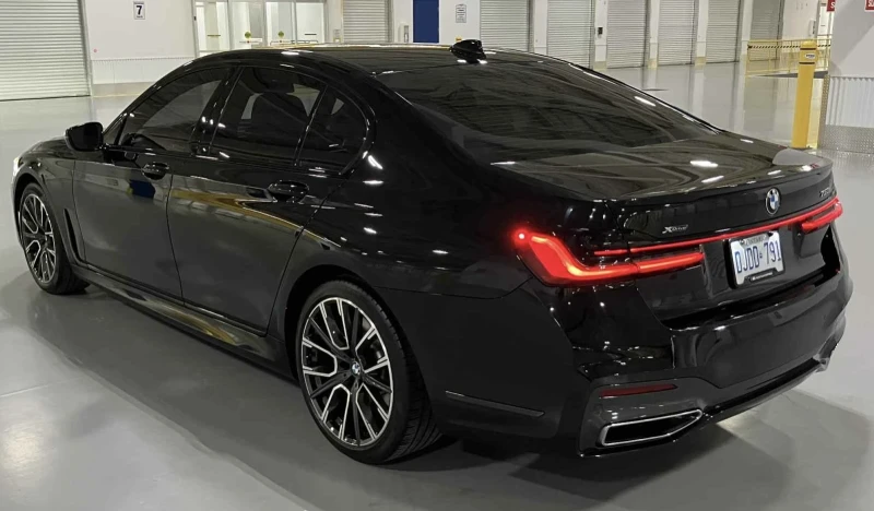 BMW 750 750I M-paket xDrive -Headup-Harman Kardon , снимка 4 - Автомобили и джипове - 52796242