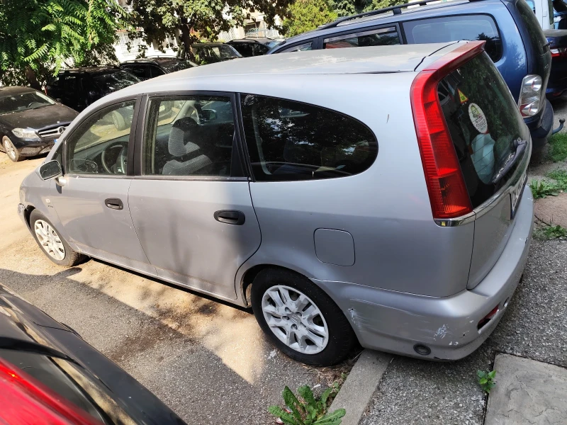 Honda Stream, снимка 2 - Автомобили и джипове - 53220672