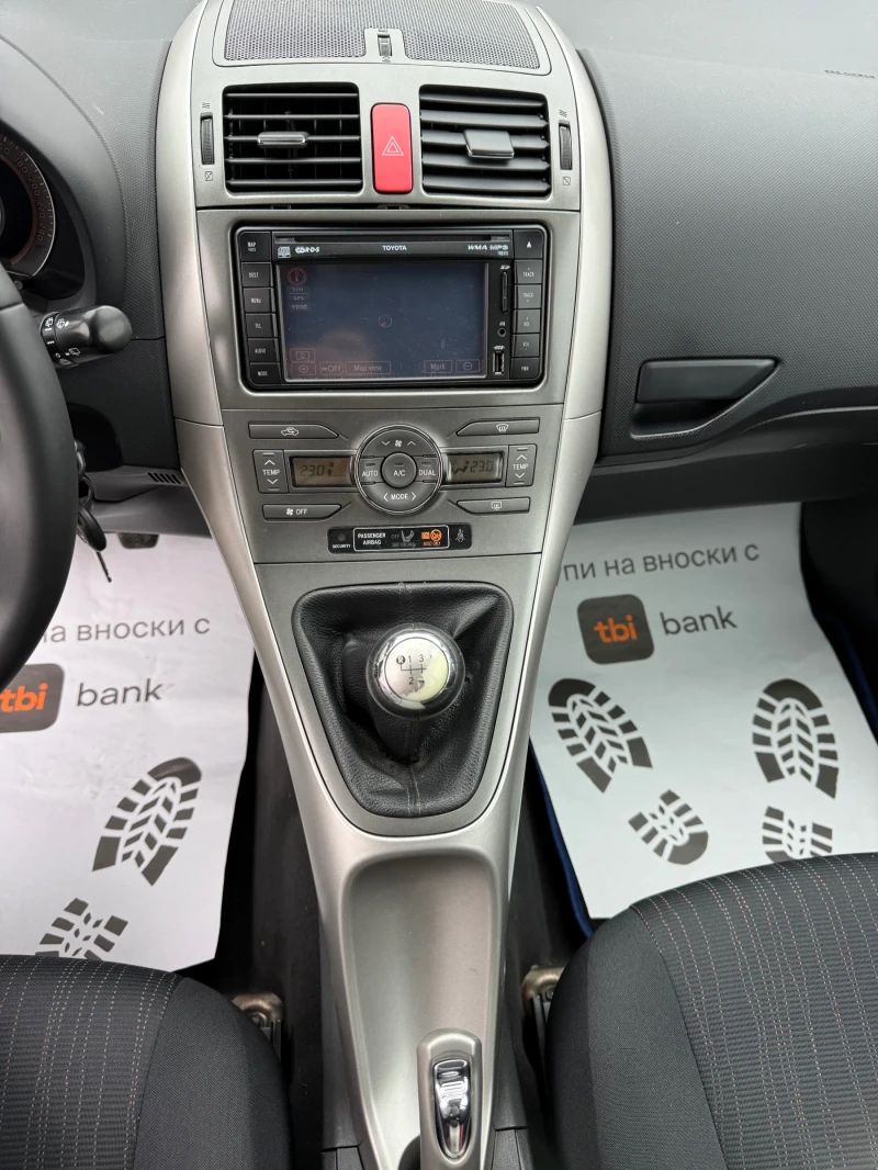 Toyota Auris 1.4d4D * 6 СКОРОСТИ * ТОП * ЛИЗИНГ* , снимка 10 - Автомобили и джипове - 53260324