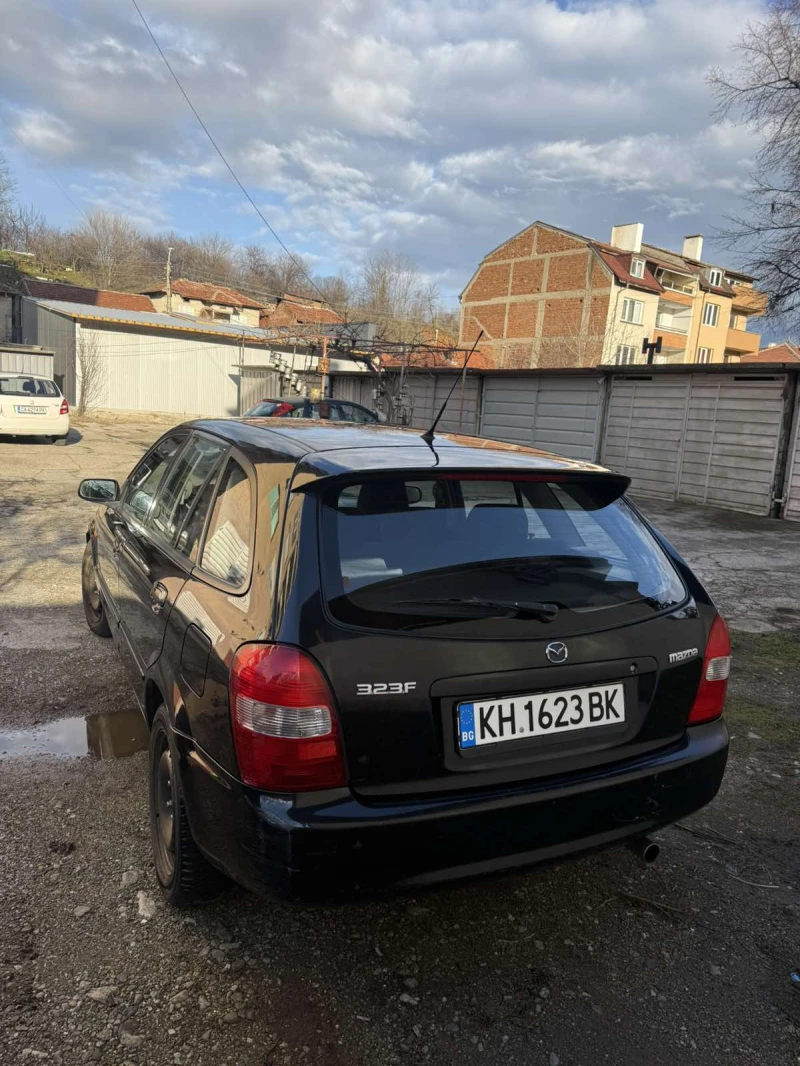 Mazda 323 F, снимка 8 - Автомобили и джипове - 53295176