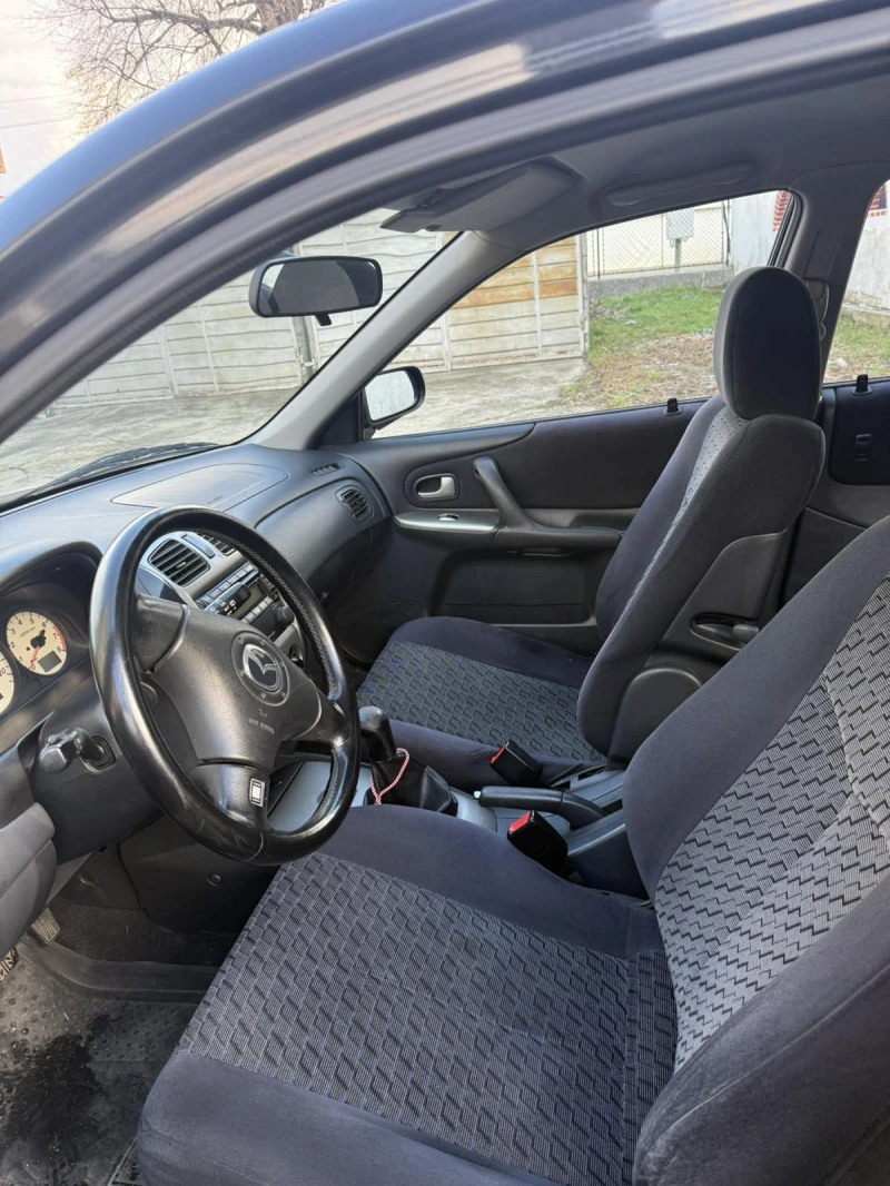 Mazda 323 F, снимка 5 - Автомобили и джипове - 53295176