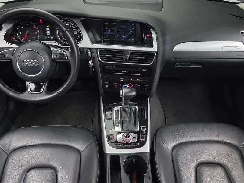 Audi A4 2.0 TDI Dynamic, снимка 7 - Автомобили и джипове - 53267603