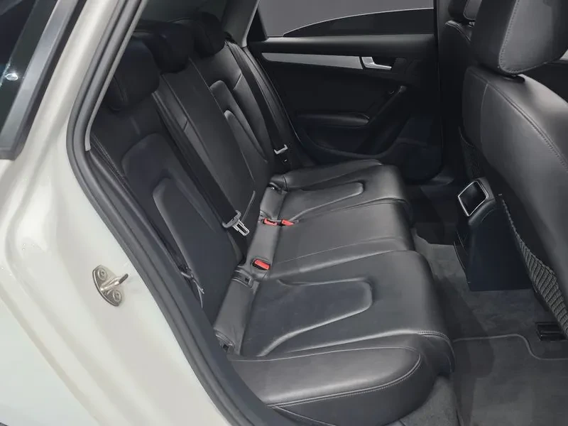 Audi A4 2.0 TDI Dynamic, снимка 12 - Автомобили и джипове - 53267603