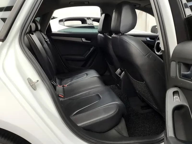 Audi A4 2.0 TDI Quattro, снимка 12 - Автомобили и джипове - 54143332