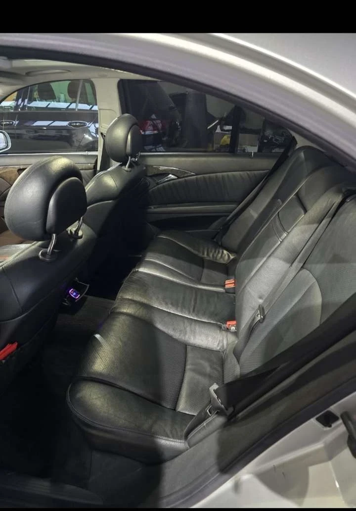 Mercedes-Benz E 320, снимка 7 - Автомобили и джипове - 56042688