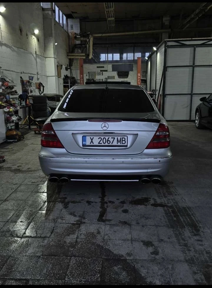 Mercedes-Benz E 320, снимка 6 - Автомобили и джипове - 56042688