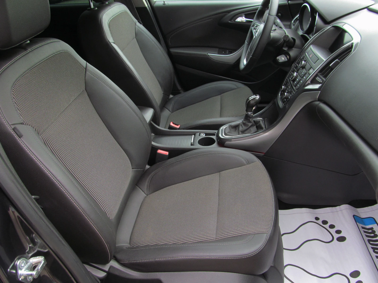 Opel Astra 1.4БЕНЗИН/TURBO/6 скорости - изображение 7