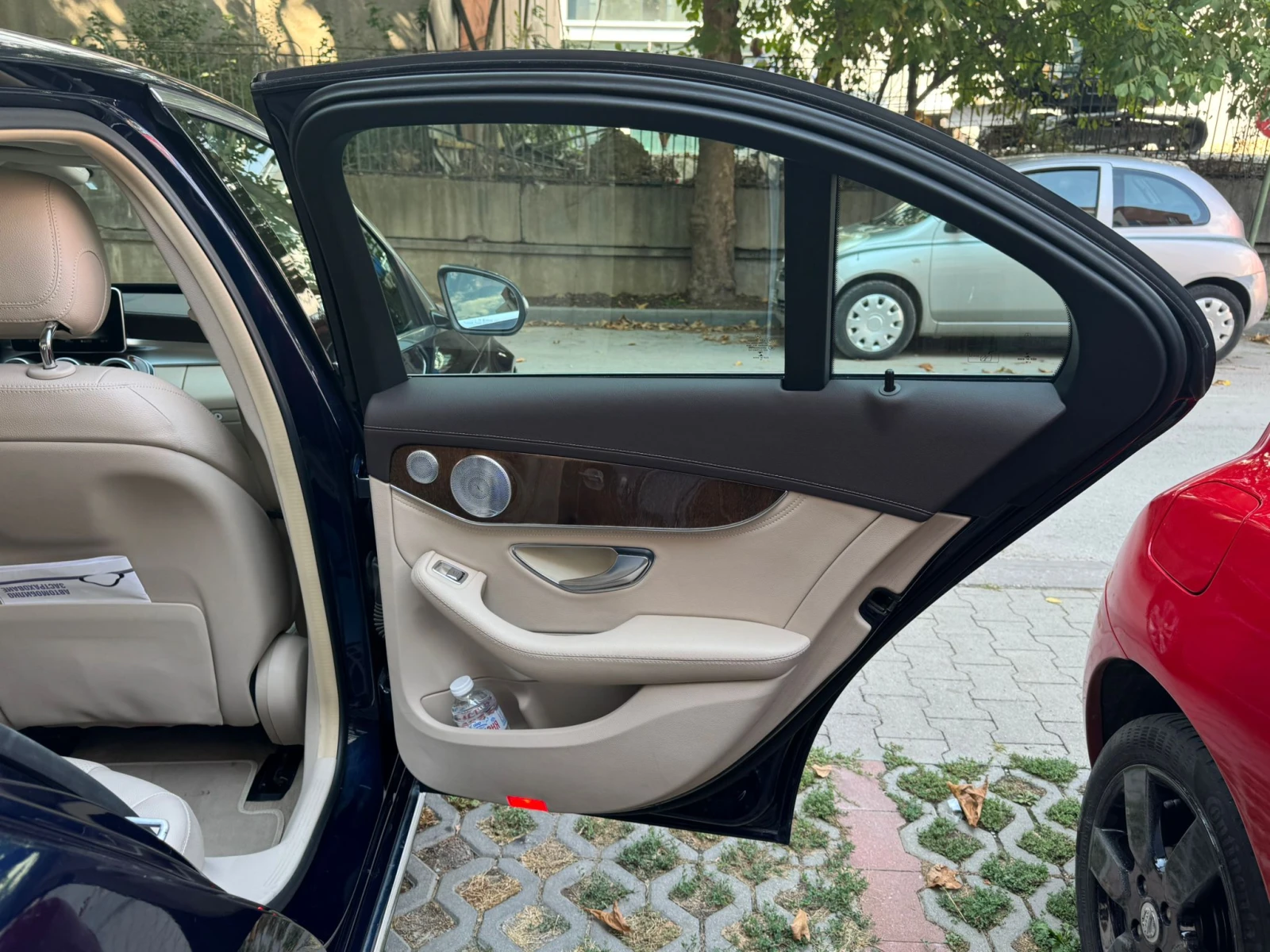 Mercedes-Benz C 300 L 4matik - изображение 5