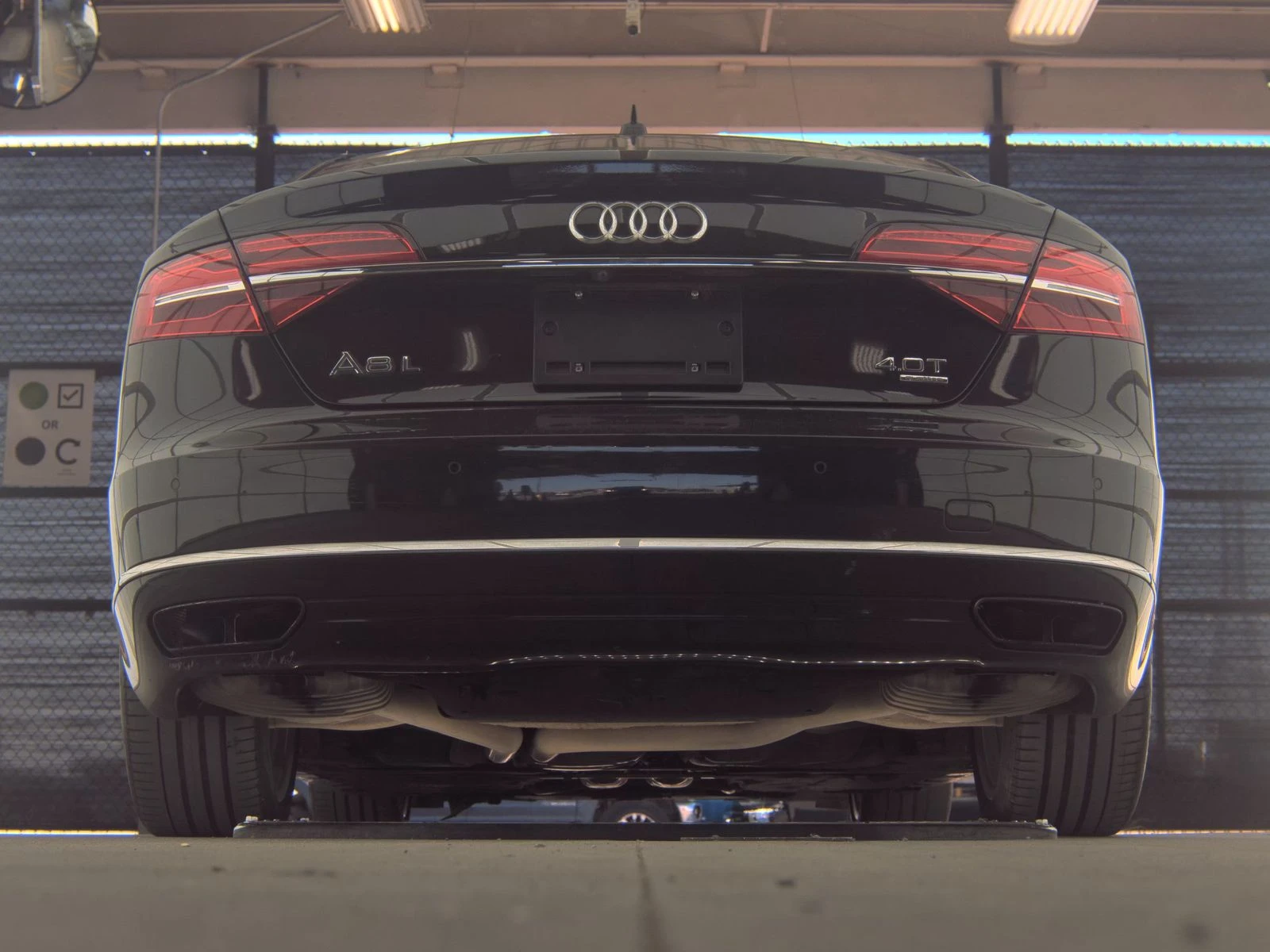 Audi A8 L* 4.0T* MATRIX* ПОДГРЕВ* ОБДУХВАНЕ* МАСАЖ* КАМЕРА - изображение 6