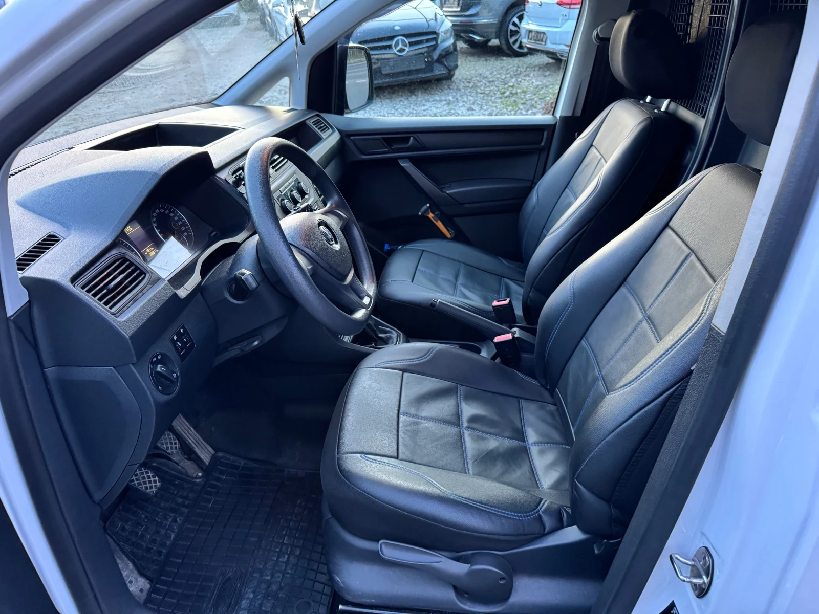 VW Caddy 2.0TDI - изображение 10