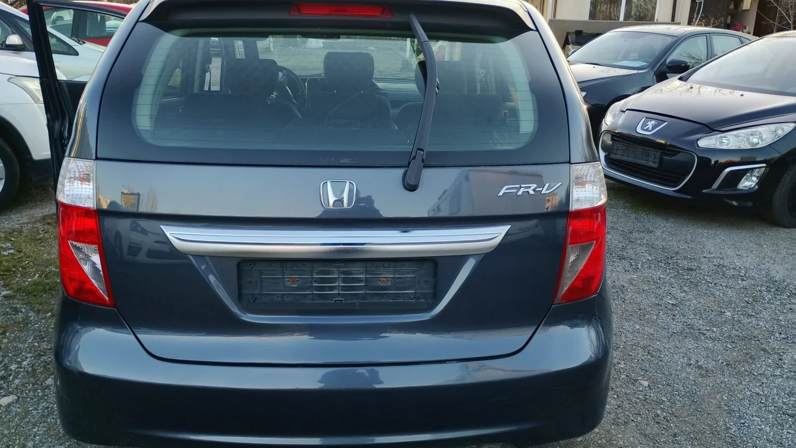 Honda Fr-v 1..7 й , снимка 7 - Автомобили и джипове - 53803452