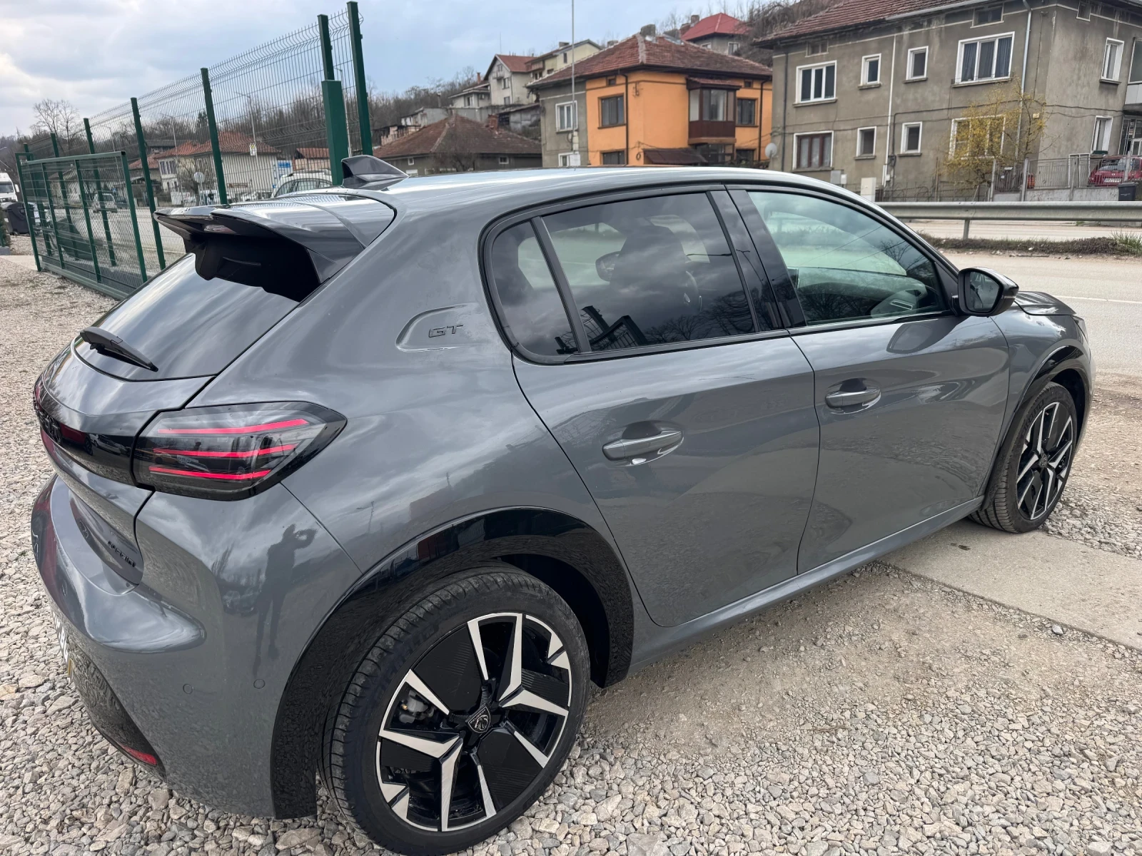 Peugeot 208 208 GT HYBRID, снимка 8 - Автомобили и джипове - 53934750