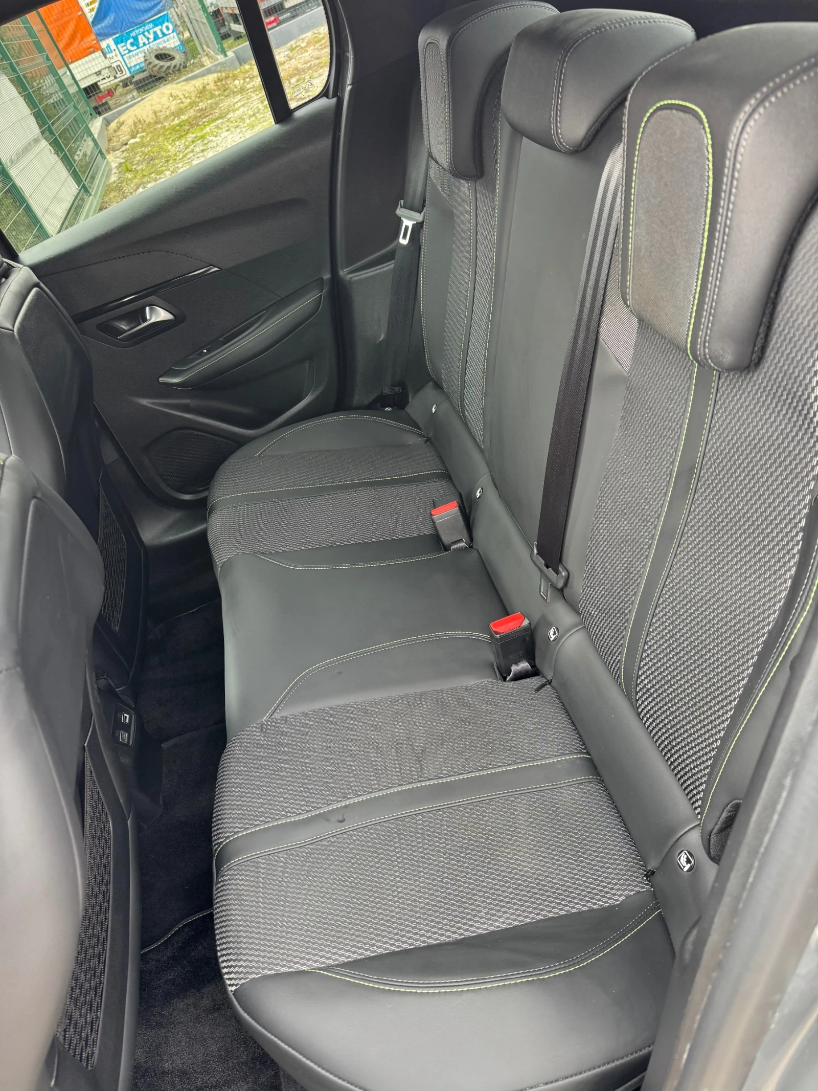 Peugeot 208 208 GT HYBRID, снимка 7 - Автомобили и джипове - 53934750