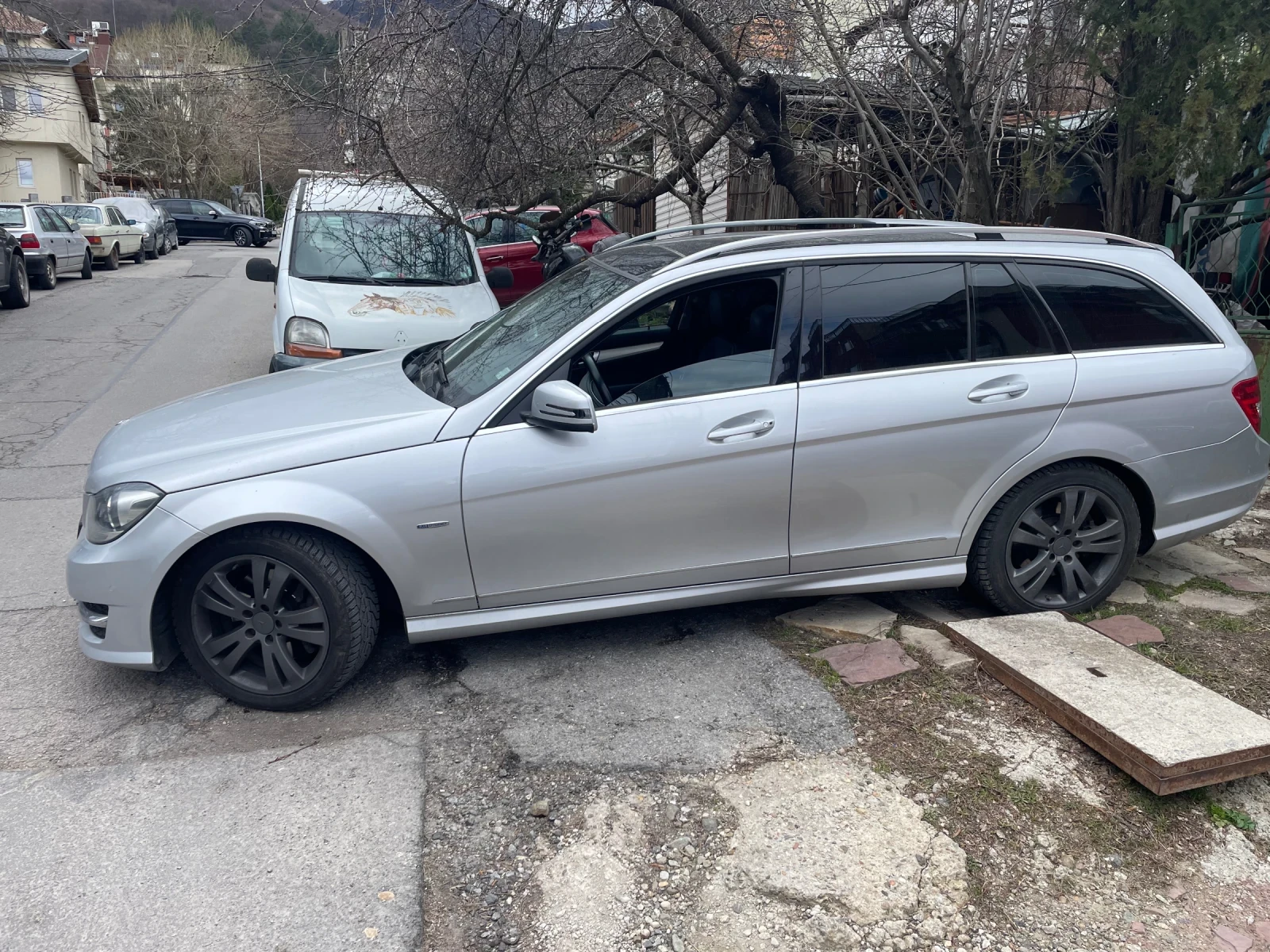 Mercedes-Benz C 300, снимка 4 - Автомобили и джипове - 53965391
