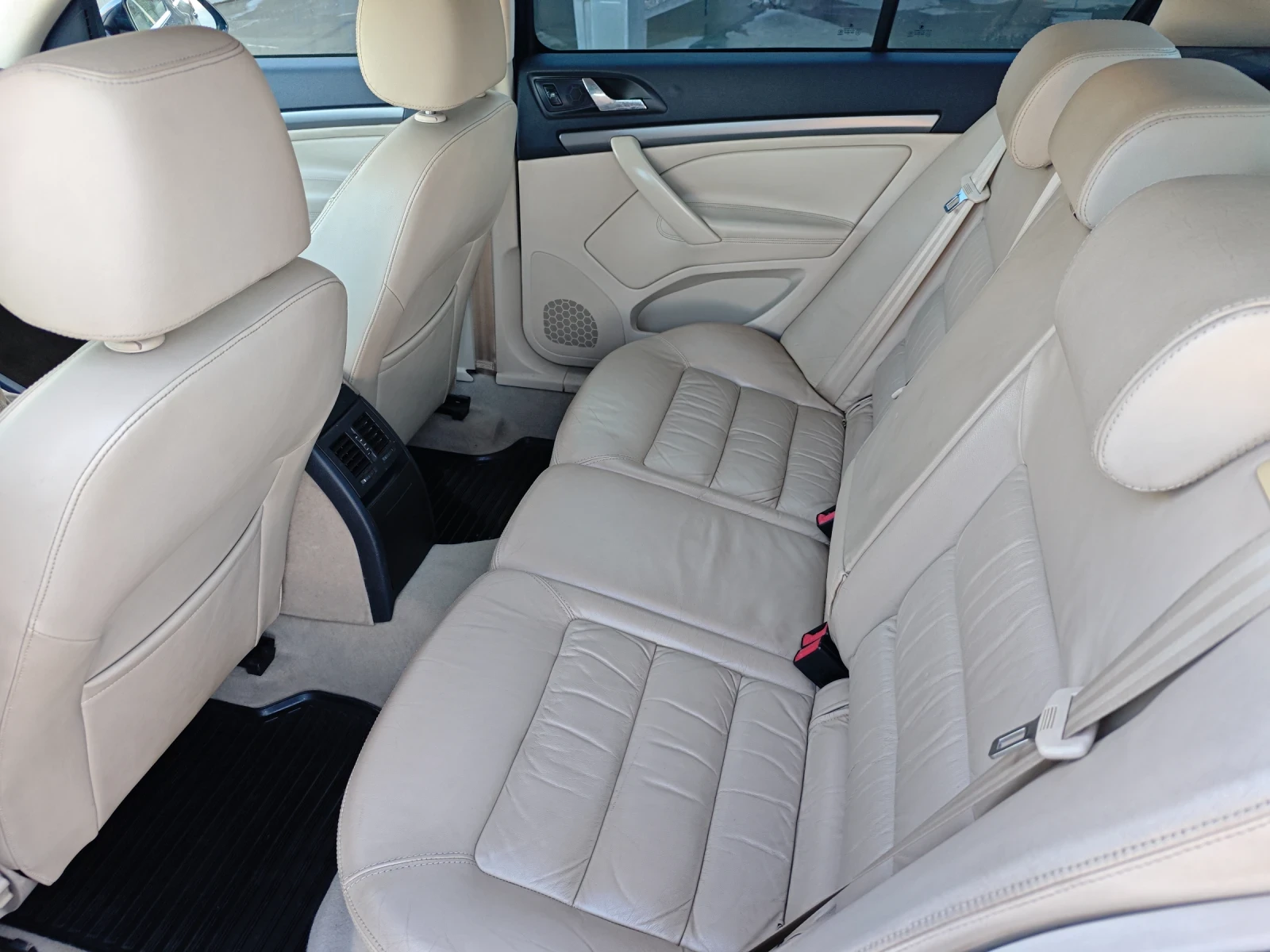 Skoda Octavia 2.0TDI(140к.с)* 6-скорости* Кожа* Подгрев, снимка 8 - Автомобили и джипове - 54155062