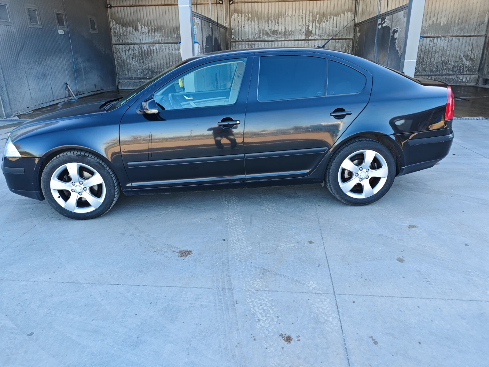 Skoda Octavia 2.0TDI(140к.с)* 6-скорости* Кожа* Подгрев, снимка 6 - Автомобили и джипове - 54155062