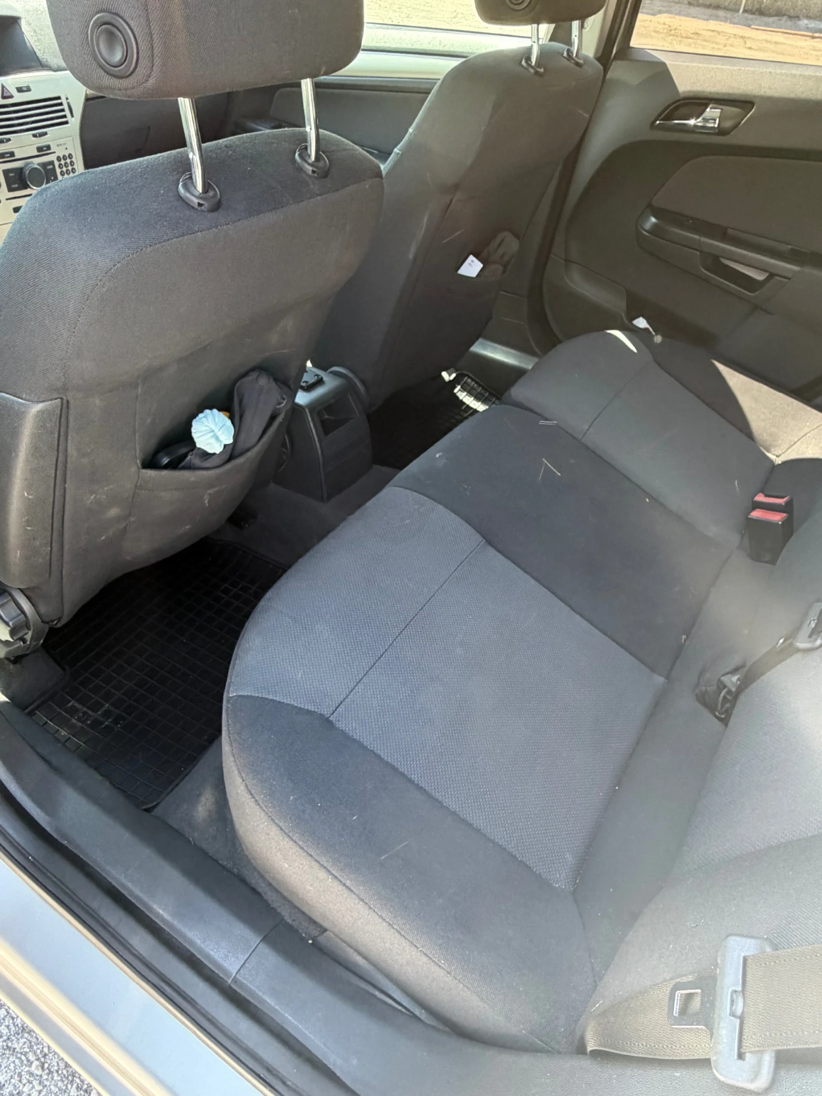 Opel Astra 1.9cdti 101кс, снимка 10 - Автомобили и джипове - 54680119