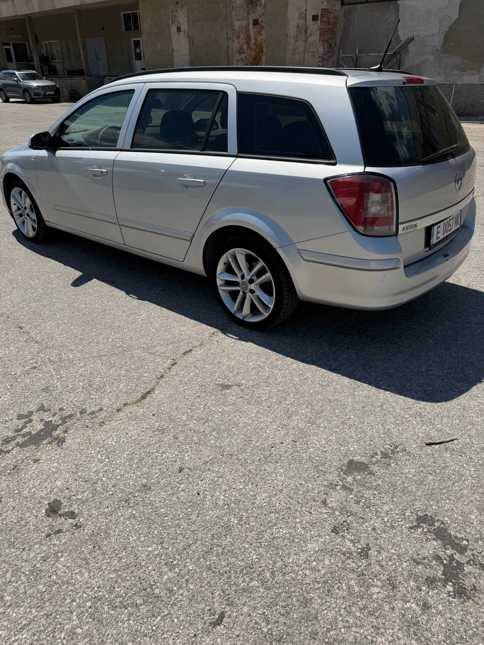 Opel Astra 1.9cdti 101кс, снимка 5 - Автомобили и джипове - 54680119