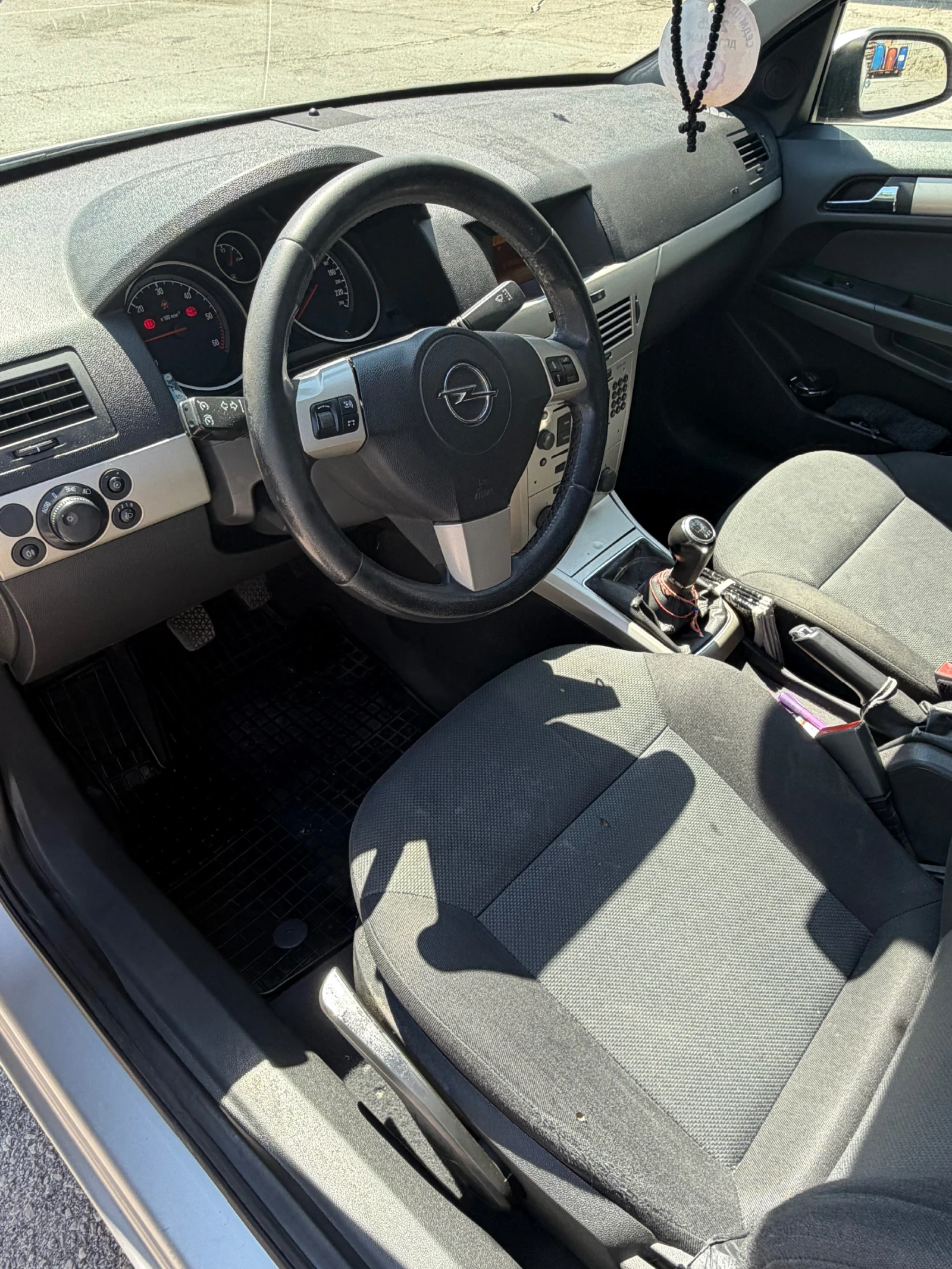 Opel Astra 1.9cdti 101кс, снимка 8 - Автомобили и джипове - 54680119