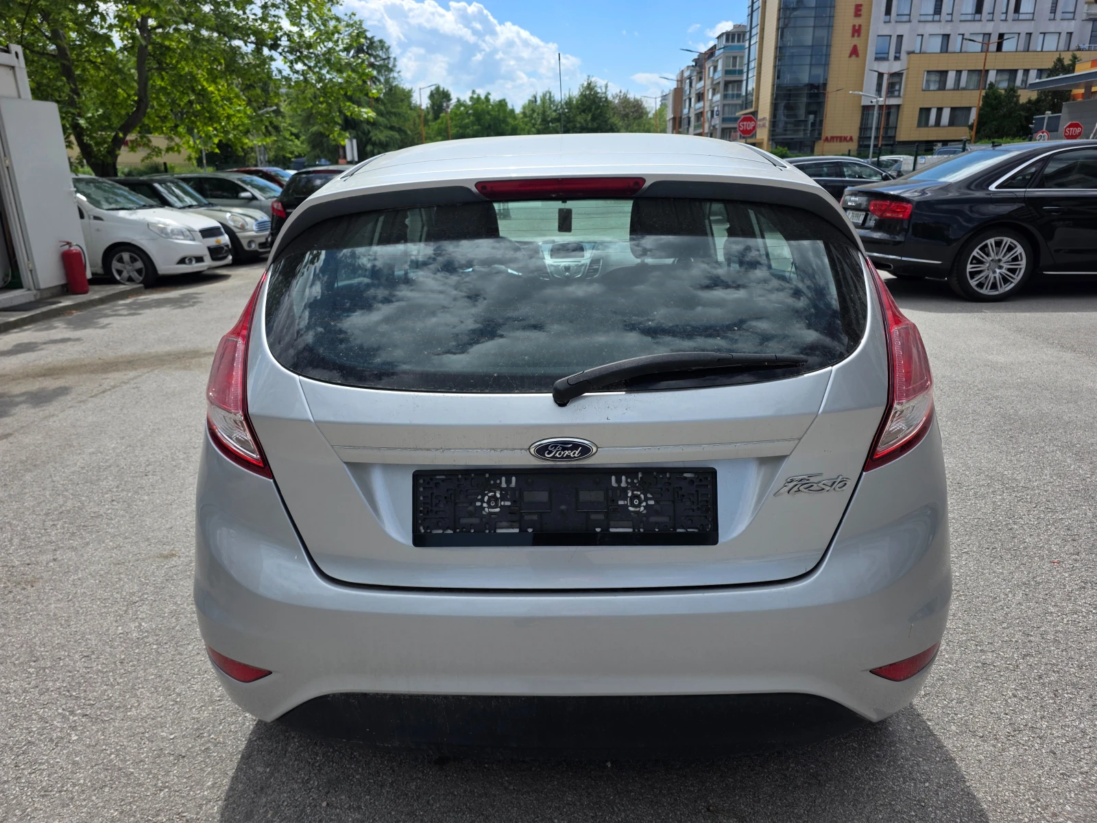 Ford Fiesta 1.25 82кс., снимка 6 - Автомобили и джипове - 54709253