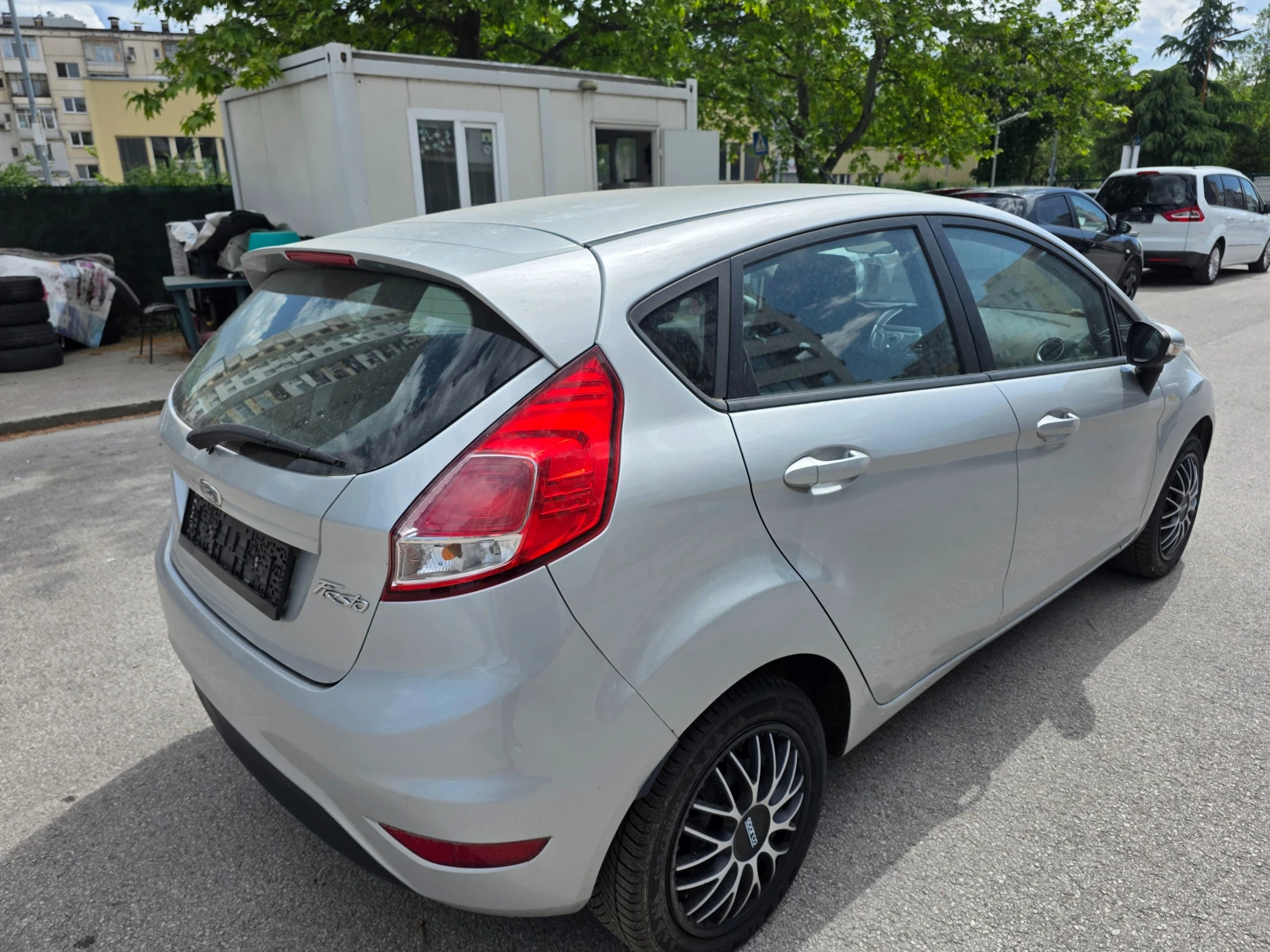 Ford Fiesta 1.25 82кс., снимка 7 - Автомобили и джипове - 54709253