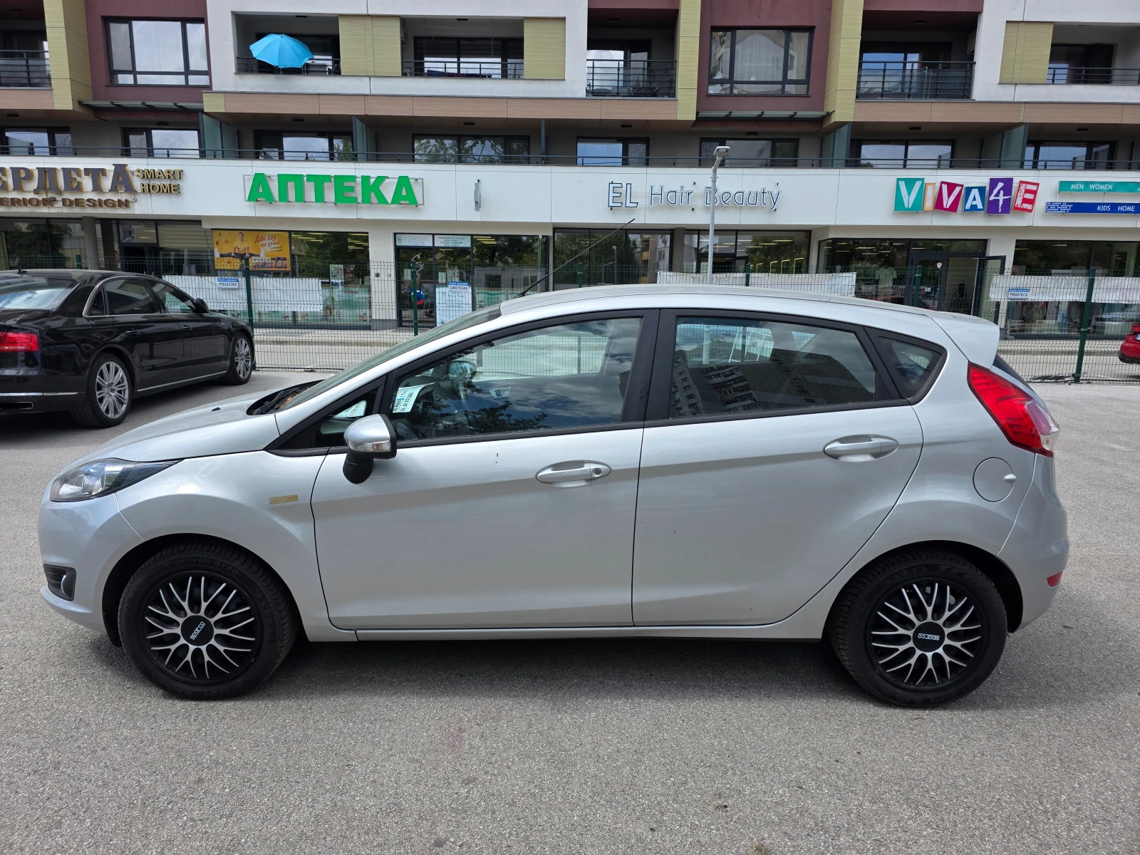 Ford Fiesta 1.25 82кс., снимка 4 - Автомобили и джипове - 54709253