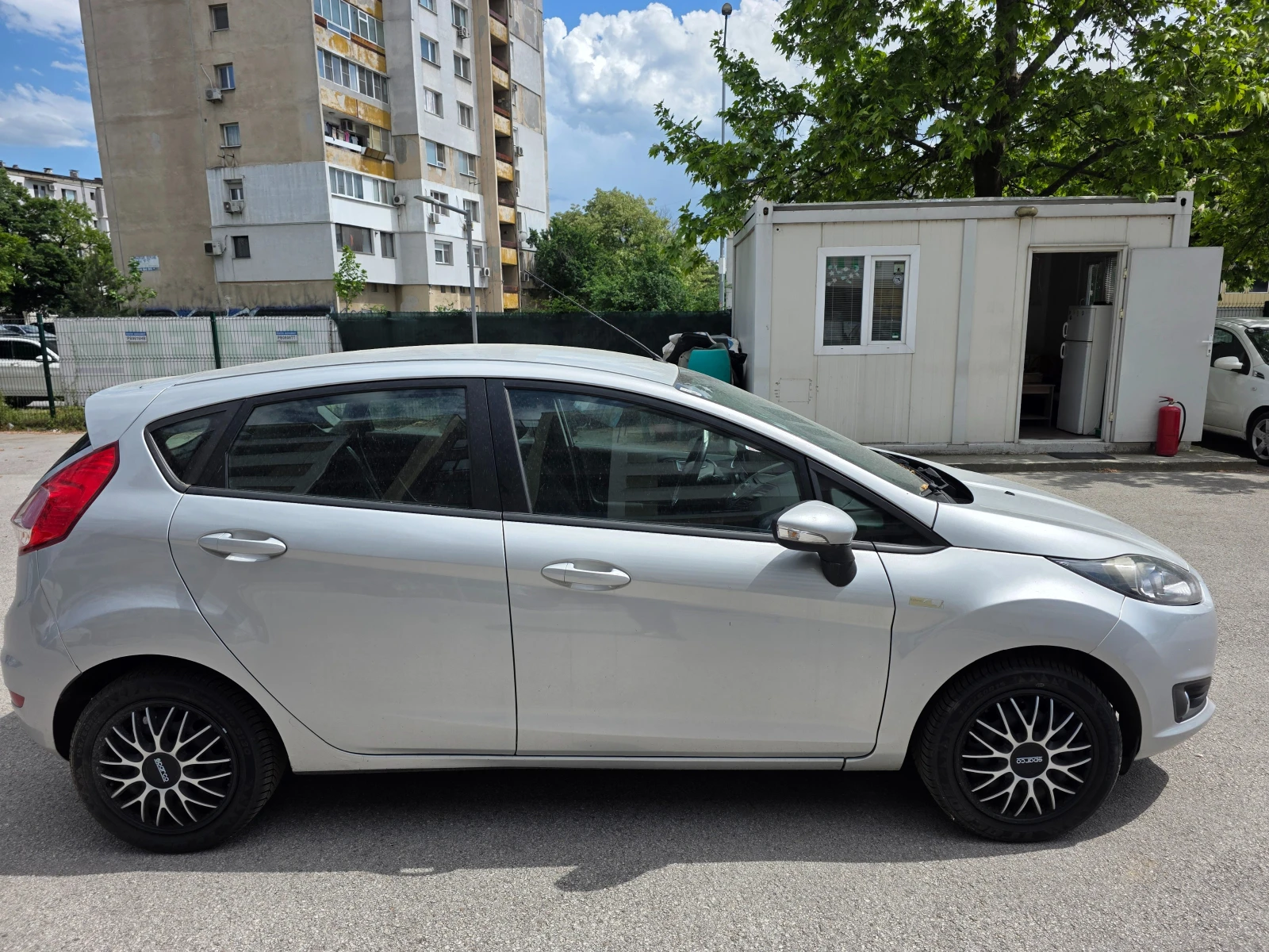 Ford Fiesta 1.25 82кс., снимка 8 - Автомобили и джипове - 54709253