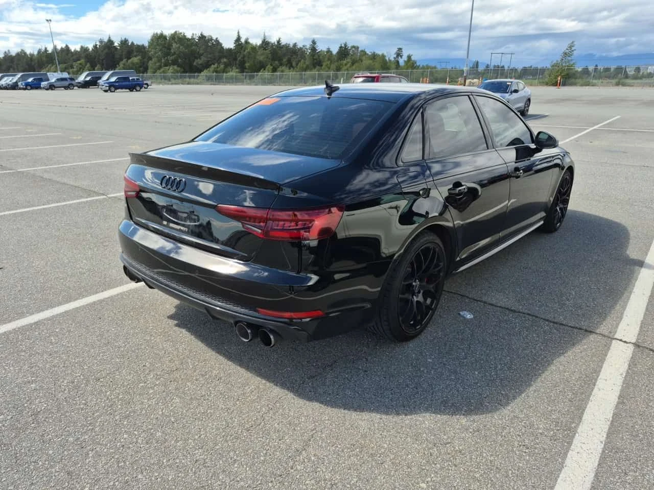 Audi S4 * PROGRESSIV * ДИСТРОНИК* ПАНОРАМА* 360КАМ* , снимка 3 - Автомобили и джипове - 54852685