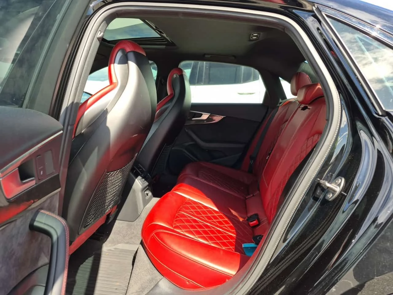 Audi S4 * PROGRESSIV * ДИСТРОНИК* ПАНОРАМА* 360КАМ* , снимка 11 - Автомобили и джипове - 54852685