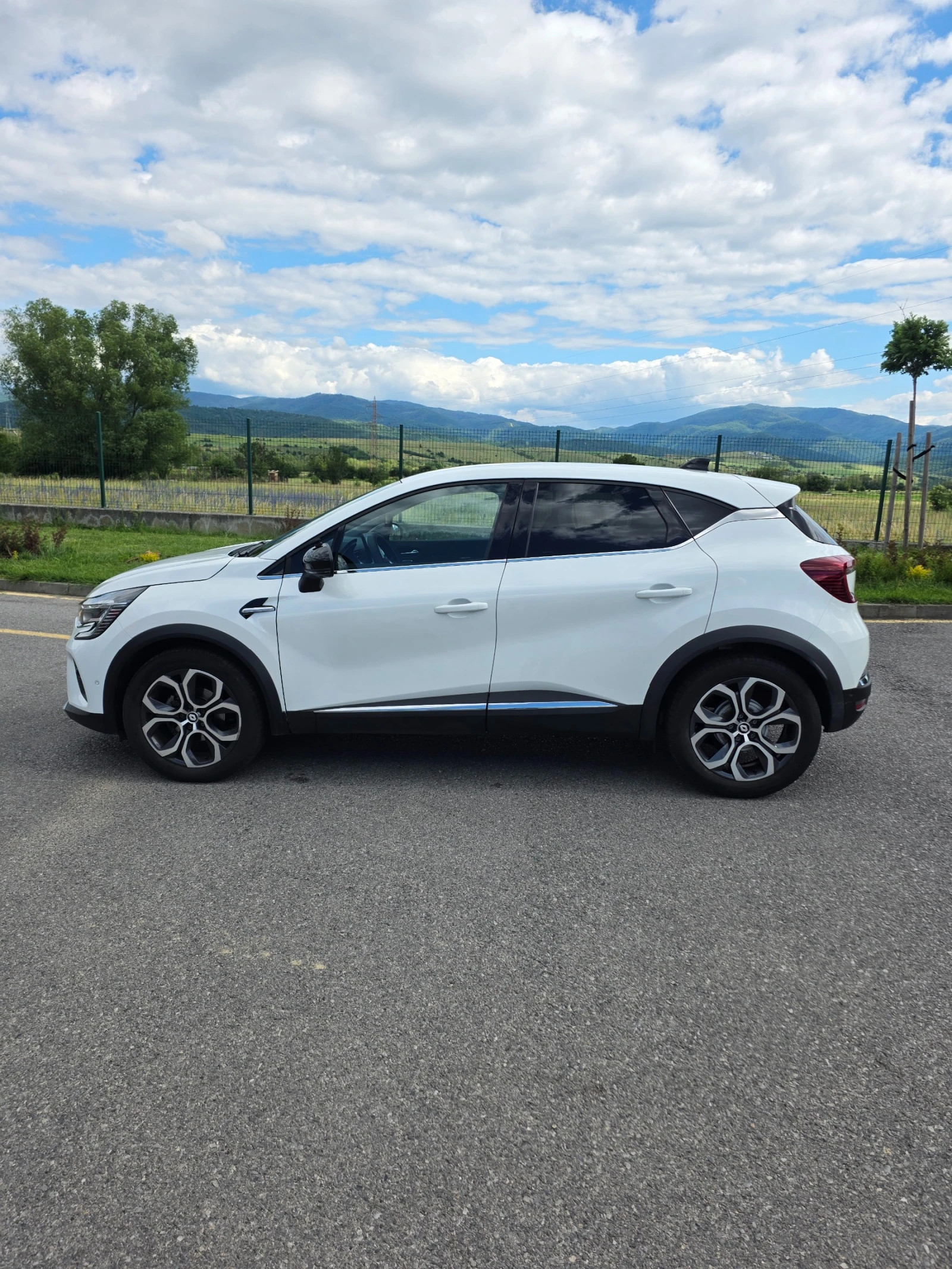 Renault Captur 1.3 Tce Mild hibrid, снимка 7 - Автомобили и джипове - 54894531