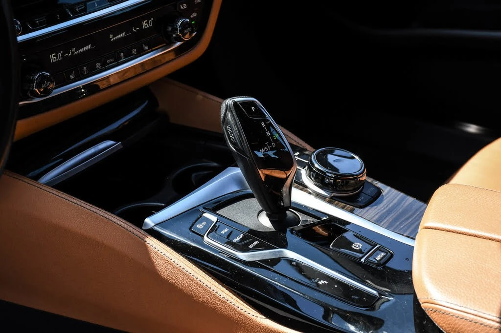 BMW 540 xDrive * АвтоКредит * (ЦЕНА ДО БГ), снимка 14 - Автомобили и джипове - 55591553