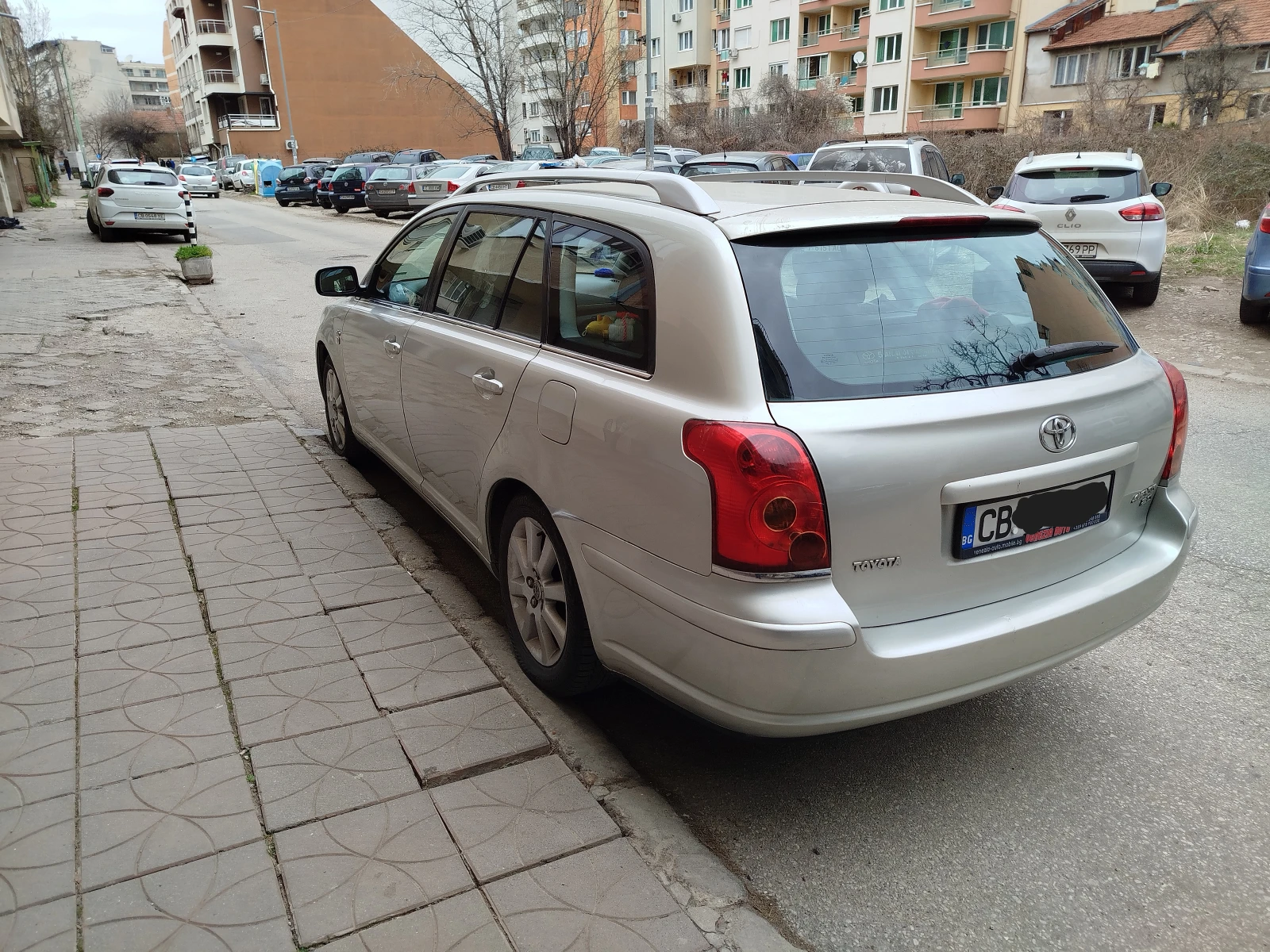 Toyota Avensis 2.0 116кс , снимка 3 - Автомобили и джипове - 56028555