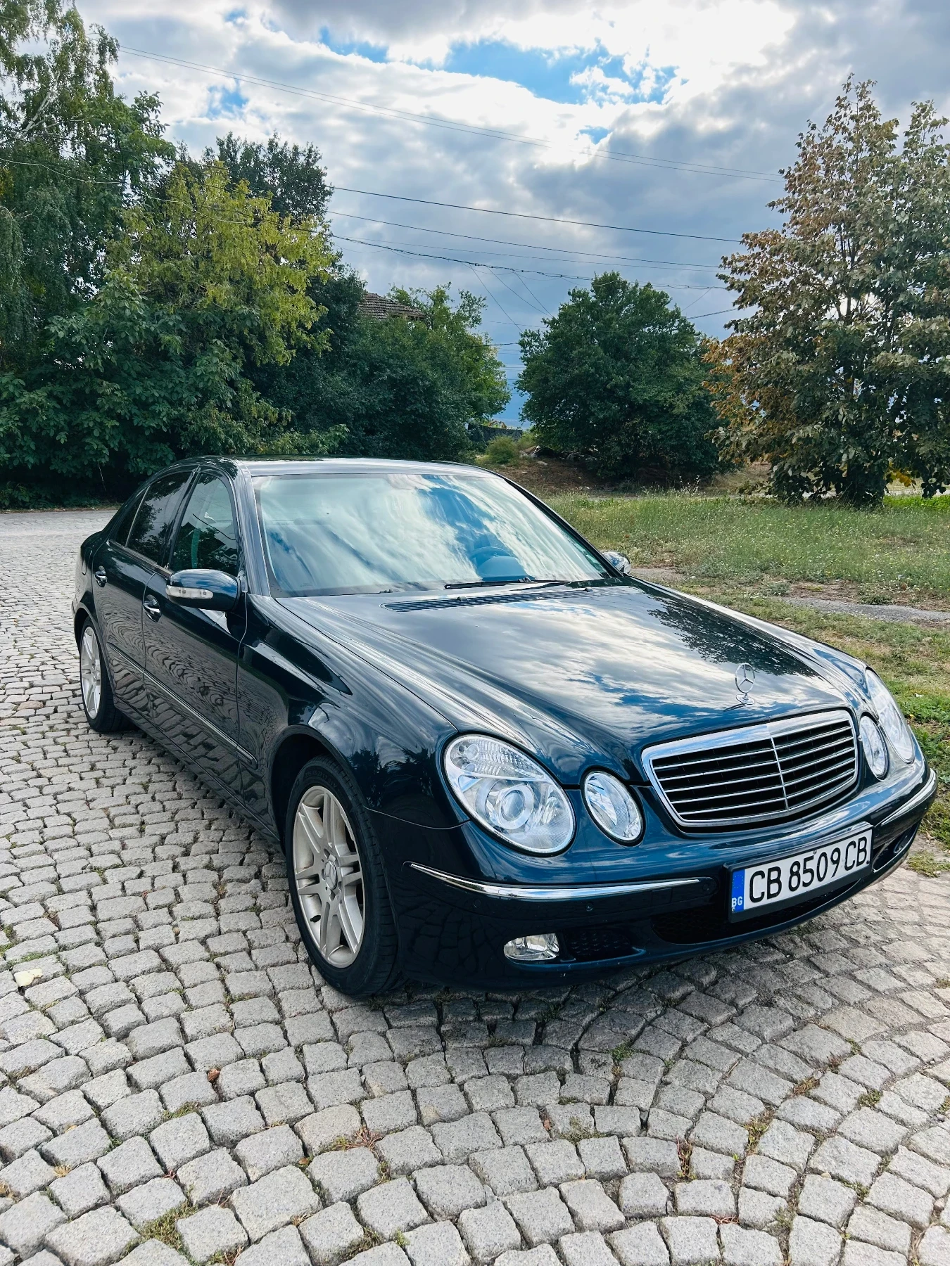 Mercedes-Benz E 220 Топ състояние , снимка 3 - Автомобили и джипове - 56246654