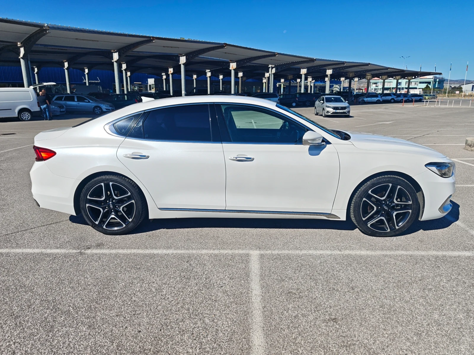 Hyundai Grandeur 3.0 LPG, снимка 5 - Автомобили и джипове - 56315022