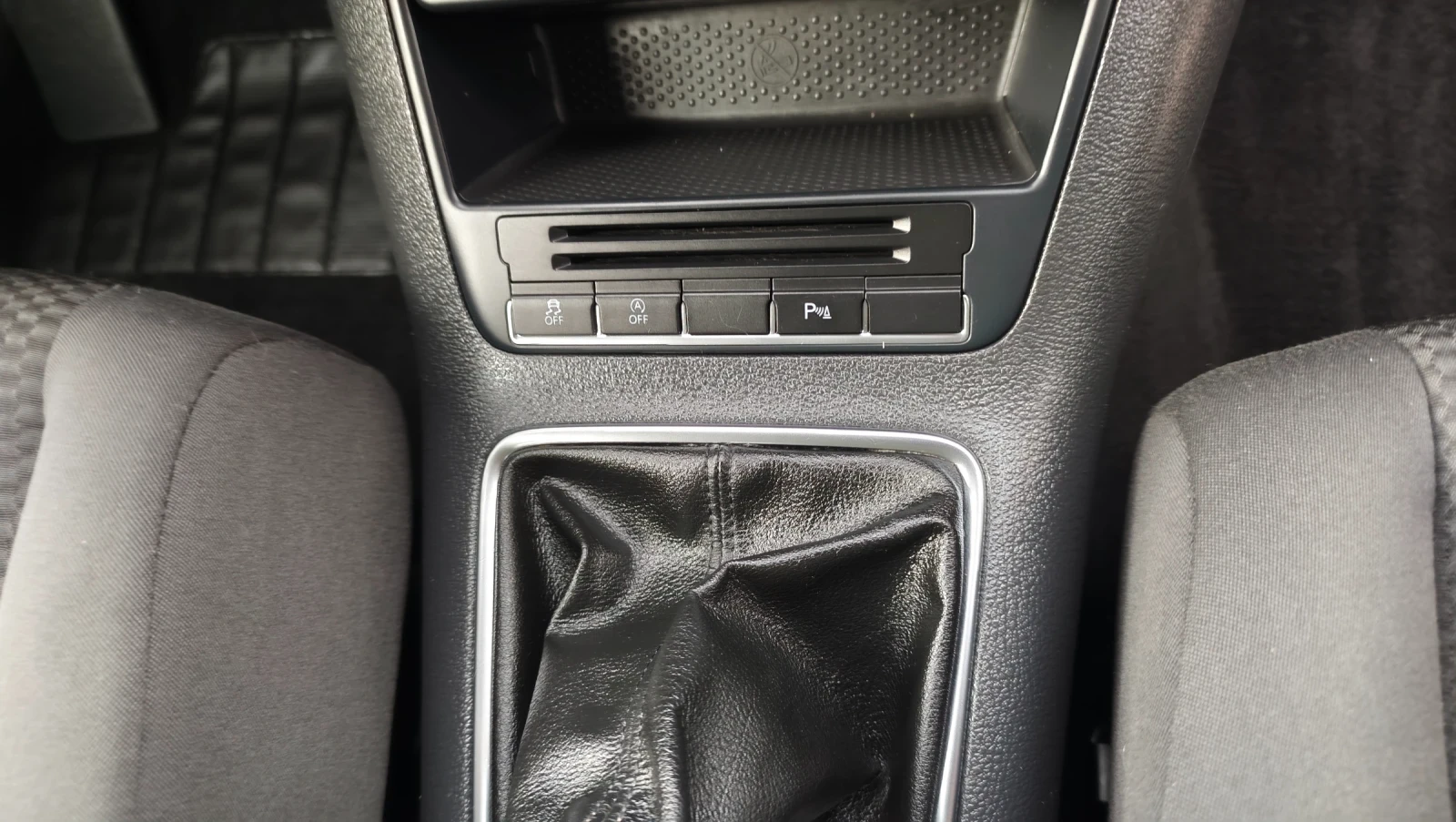 VW Golf Plus 1.6  105ps, снимка 8 - Автомобили и джипове - 56665696