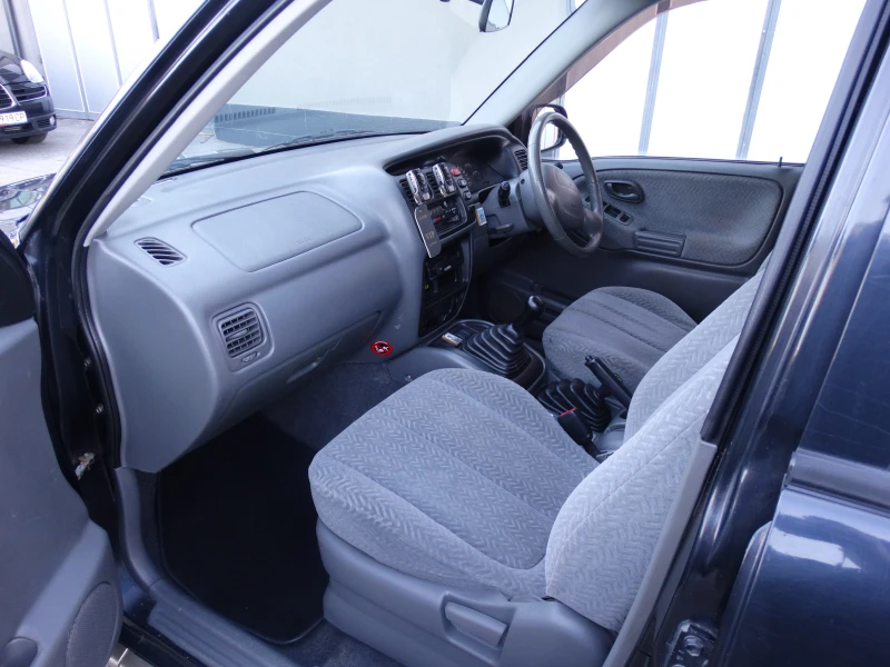 Suzuki Grand vitara 2, 00, снимка 8 - Автомобили и джипове - 52313577