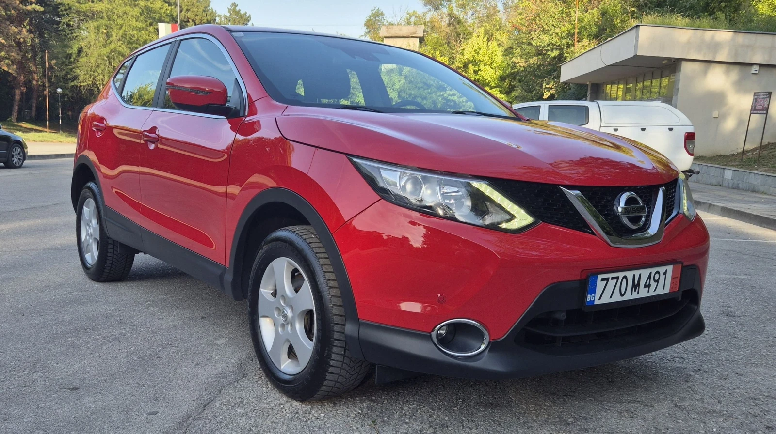 Nissan Qashqai 1.6cdi 4x4* ОБСЛУЖЕНА - изображение 8