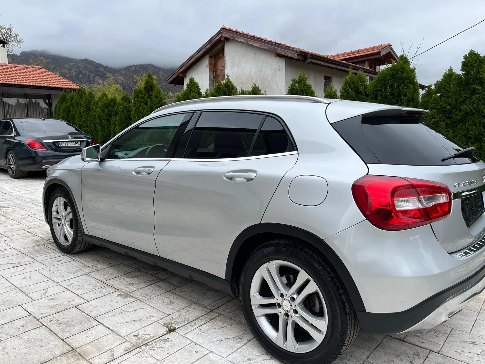 Mercedes-Benz GLA 200 2.0 CDI  AVTO KOJA - изображение 8