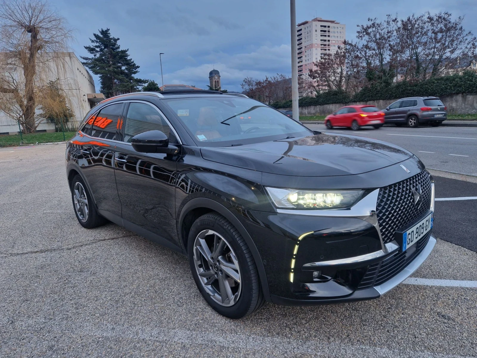 DS DS 7 Crossback  E-TENSE 4X4 300 0PERA - изображение 2