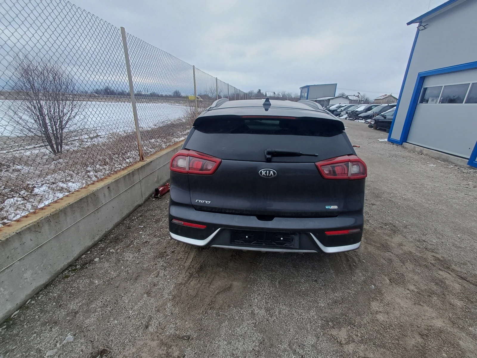 Kia Niro 1.6i-хибрид-105кс-НА ЧАСТИ, снимка 14 - Автомобили и джипове - 53583102