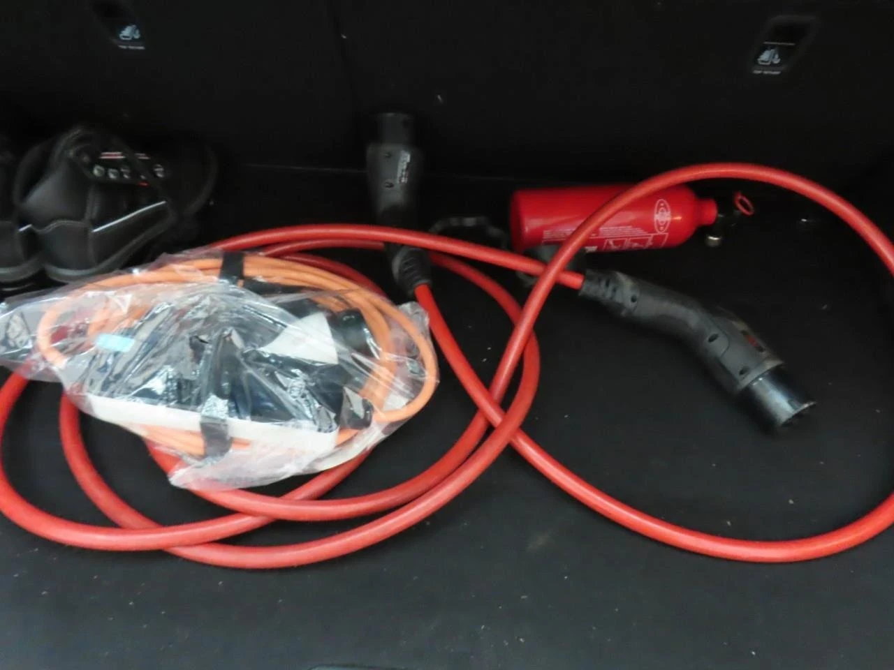 Kia Niro 65KWh DYNAMIC LINE/KIA CONNECT/SOH100% СЕРТИФИКАТ, снимка 14 - Автомобили и джипове - 53733242