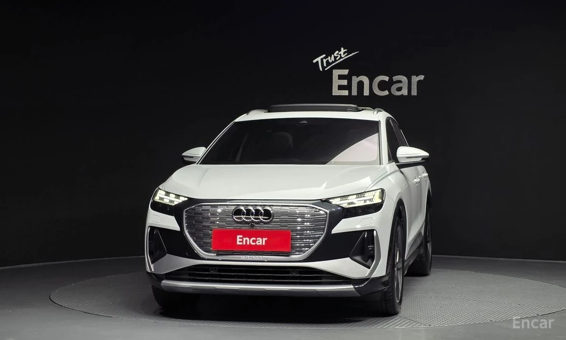 Audi Q4 PREMIUM, снимка 2 - Автомобили и джипове - 54072034