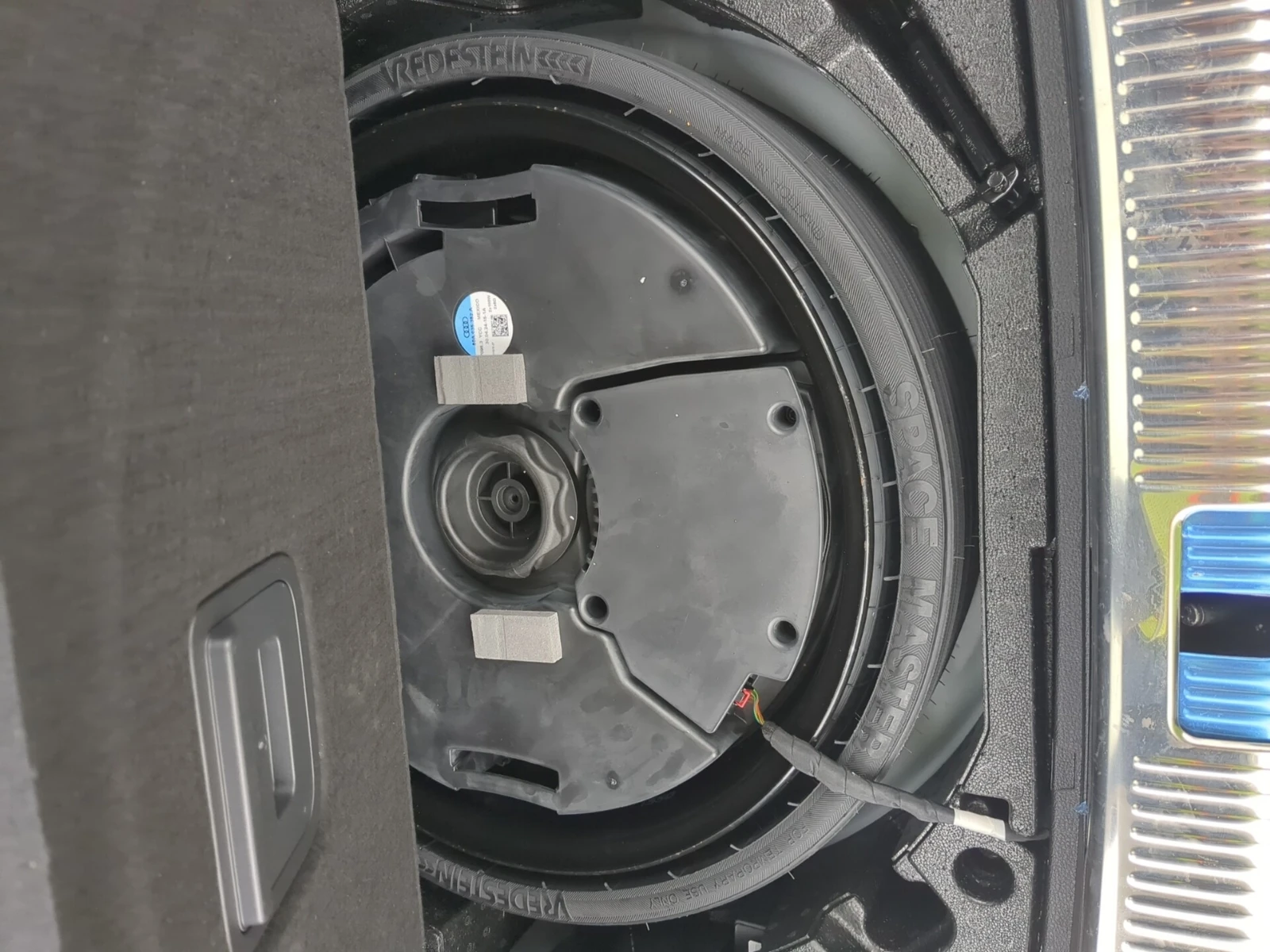 Audi Q5 Sportbak * TECHNIK * * CARFAX * * АВТО КРЕДИТ * * , снимка 16 - Автомобили и джипове - 54101083