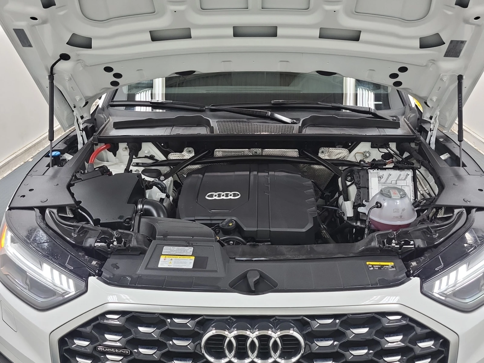 Audi Q5 Sportbak * TECHNIK * * CARFAX * * АВТО КРЕДИТ * * , снимка 17 - Автомобили и джипове - 54101083