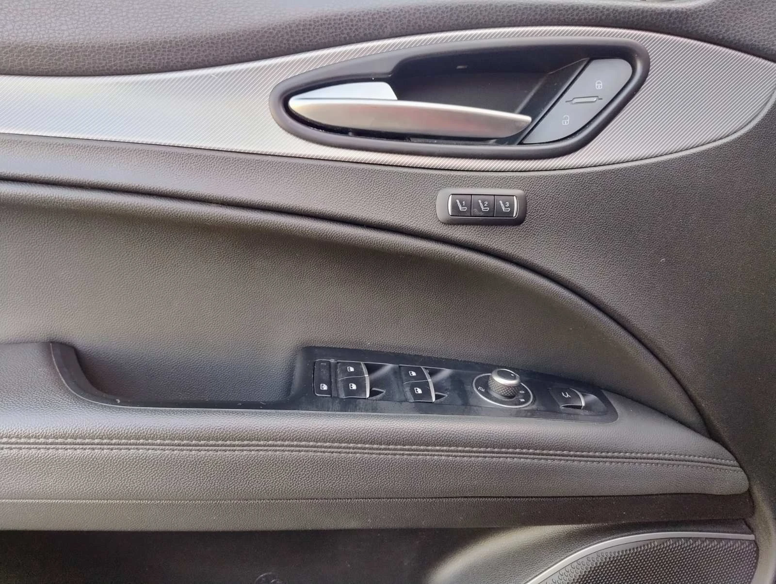 Alfa Romeo Stelvio 2.0  280, снимка 15 - Автомобили и джипове - 54343259