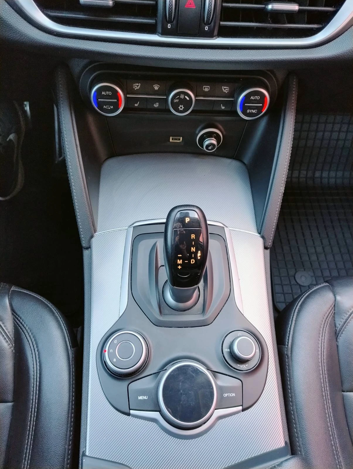 Alfa Romeo Stelvio 2.0  280, снимка 10 - Автомобили и джипове - 54343259