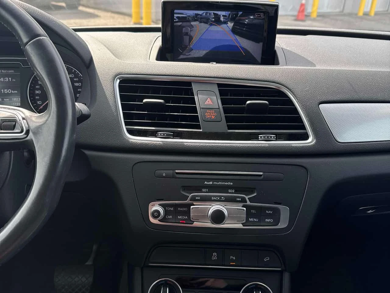 Audi Q3 АВТОКРЕДИТ * ОТ ПРЕДСТАВИТЕЛСТВО НА AUDI, снимка 9 - Автомобили и джипове - 54650627