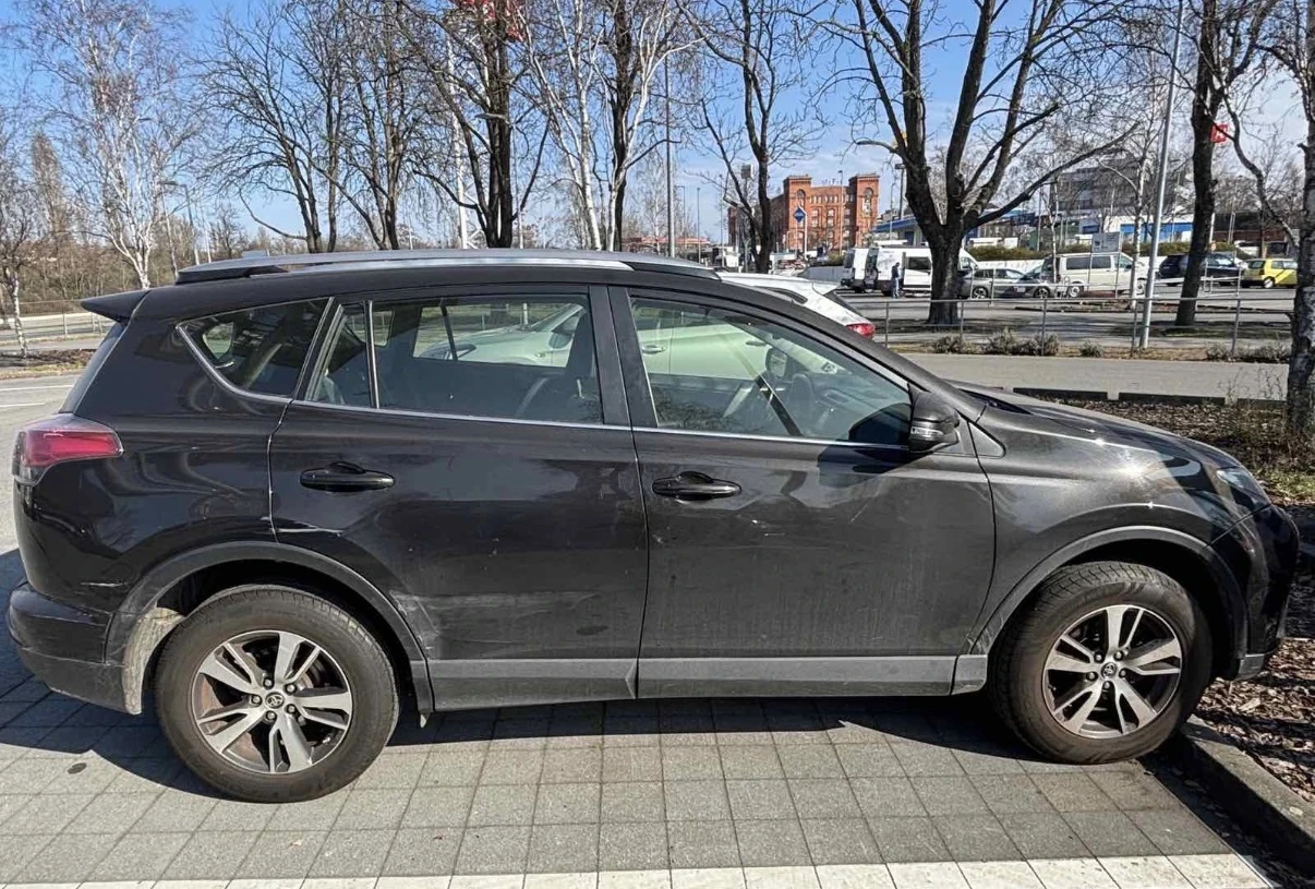 Toyota Rav4, снимка 4 - Автомобили и джипове - 54766661